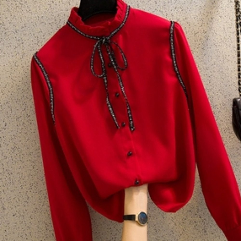 Loose tie shirt with bow collar shirt